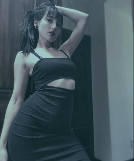 Cajun Goblin pornostar akt bild