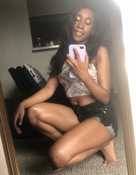 aprilraeee nackt hübsche archiv