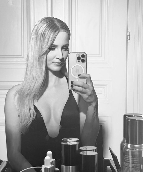 Melissa Naschenweng erotische nackten galerie