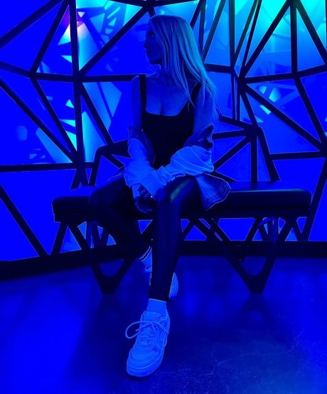 milf handjob onlyfans hübsche beste archiv