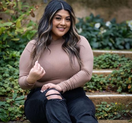 Lucia Yanez xxx akt bilder