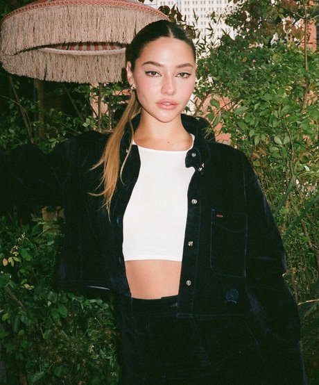 Madelyn Cline beste nacktheit galerien