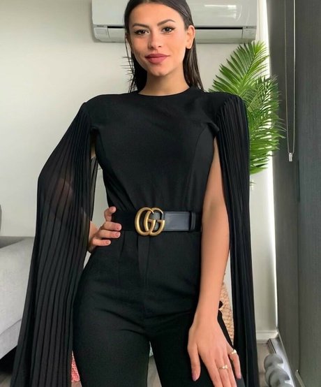 Justine Reine Marie top sex foto