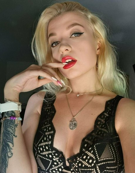 aliyarowefree pornostar erwachsene galerie