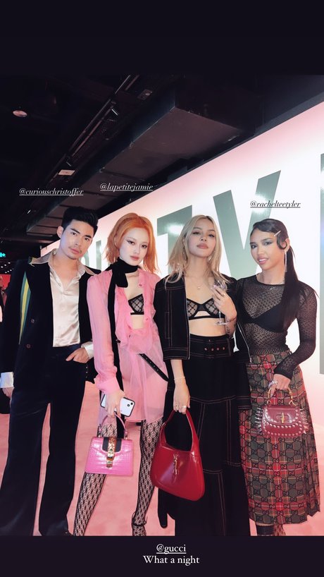 LilyMayMac xxx erwachsene archiv