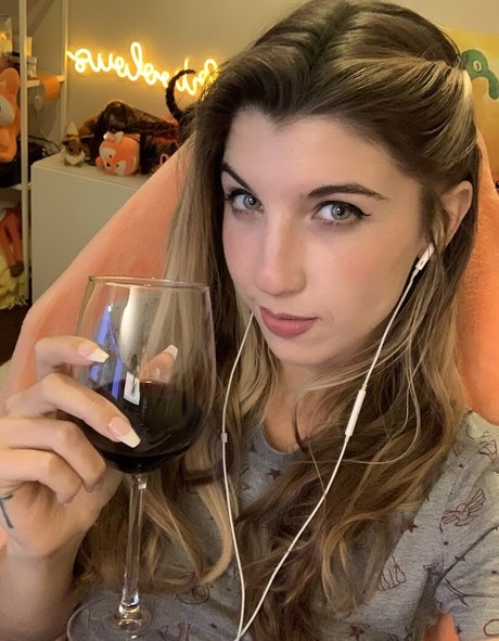 FrivolousFox ASMR nacktheit erwachsene bilder