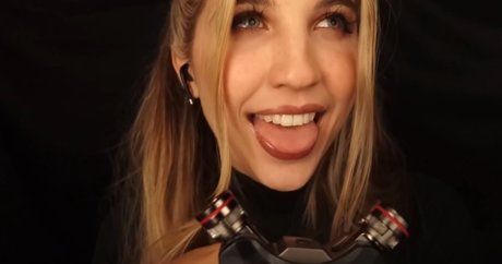 FrivolousFox ASMR sexy nackt galerie