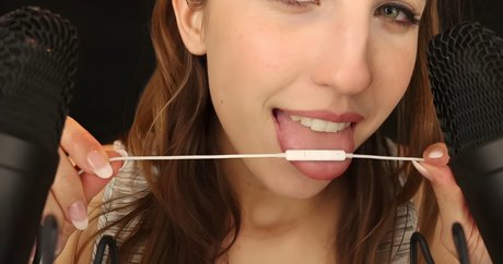 FrivolousFox ASMR Fotoaufnahmen
