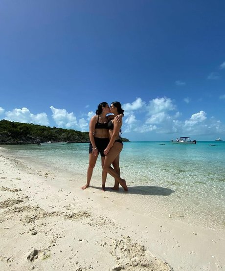 Sonya Deville erotische nackte foto