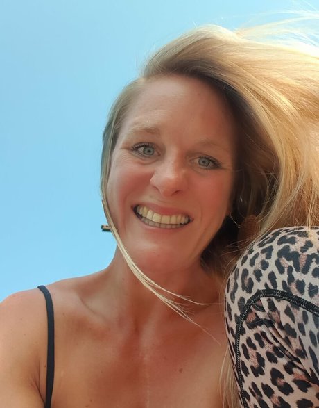 pegging pov onlyfans schöne nette galerien