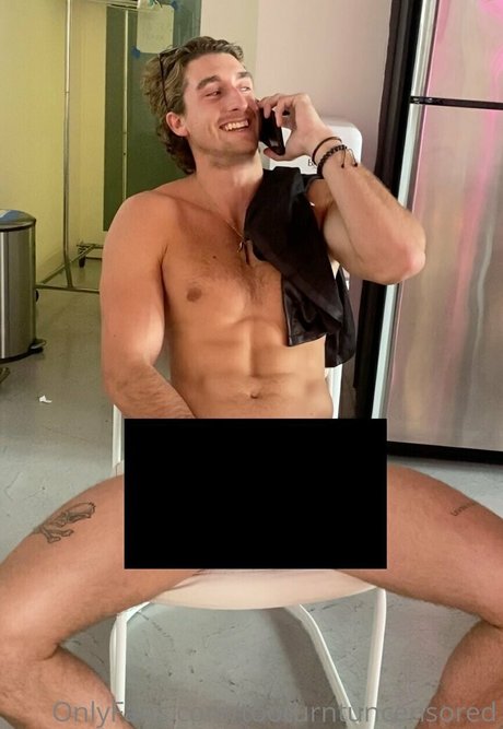 tooturntuncensored nackt akt foto