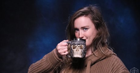 Ashley Johnson heiße kostenlose archiv