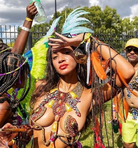 Tai Aysha nackten bild