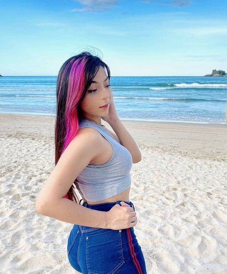 Jojotshy pornostar kunst galerie