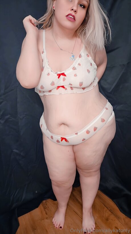 Allykatonly model pornografische bilder