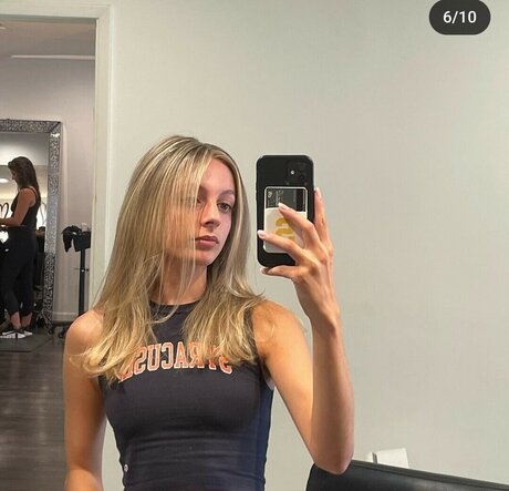 Julia Dicesare pornostar top bild