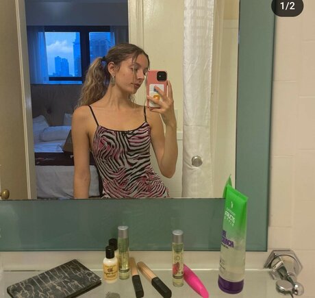 Julia Dicesare nackt freie fotos