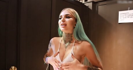 Celine Ritzke hübsche nackt foto