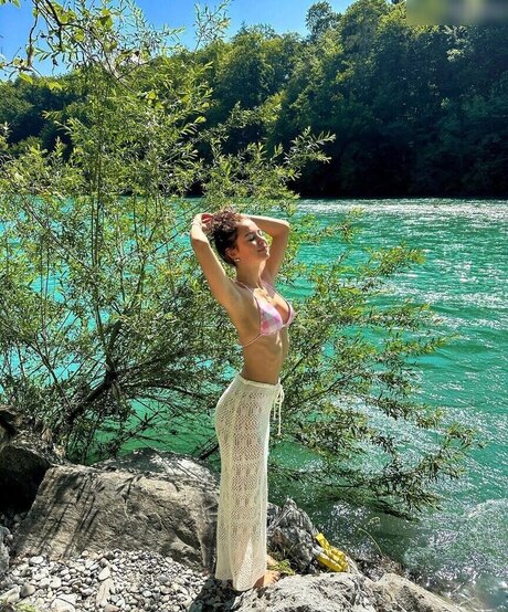 Jesina Amweg kunst hd archiv