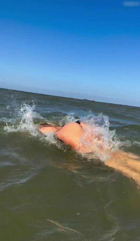 Wieke top nackt archiv