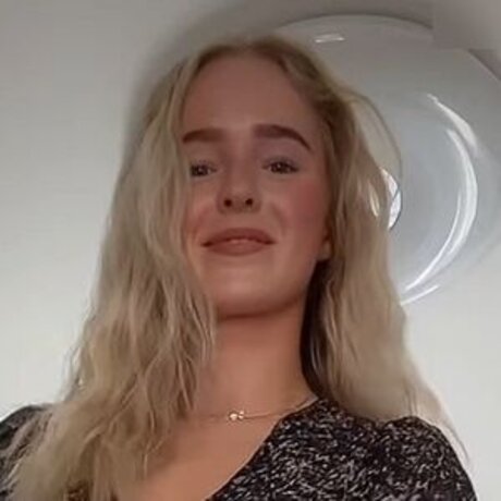 Emely Winkler perfekte sexy bilder