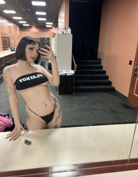 kurvige milf-onlyfans porno akt bild