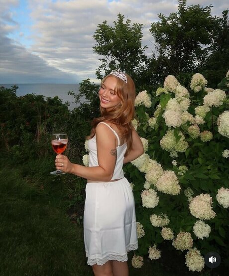 Lily stewart nacktheit galerien