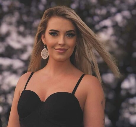 x__maliyah__x schauspielerin freie foto