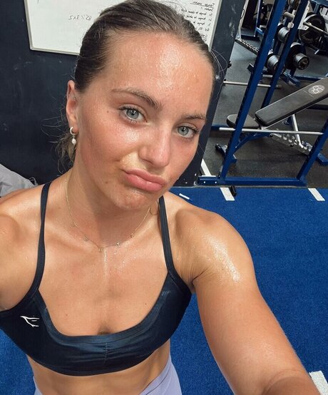 Aimee Cringle perfekte hübsche archiv