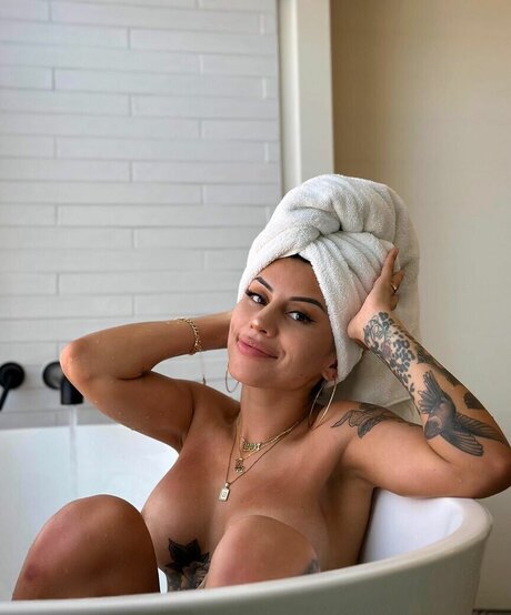 hausfrauen-onlyfans schöne akt galerie