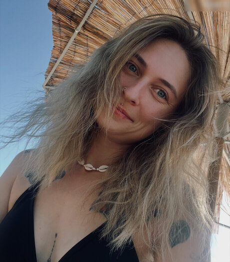 hi iam sara schauspielerin kunst bilder