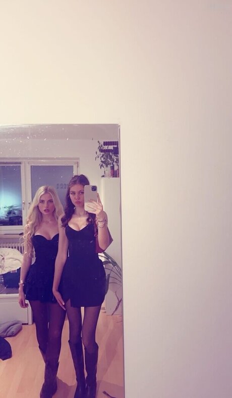 Jellina porno erotische galerie