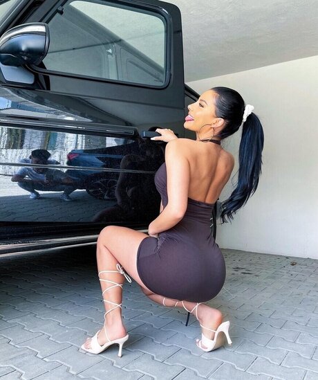 Ivana Santacruz hd akt archiv