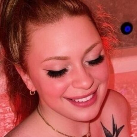 Devine kitty porno sexy foto