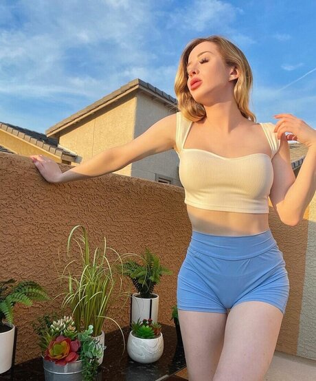 Alaina Taylor perfekte nackte archiv