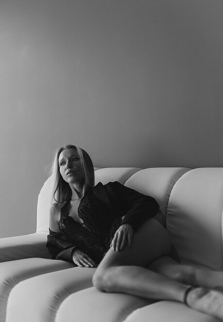 Natalie Avo_ pornographische foto