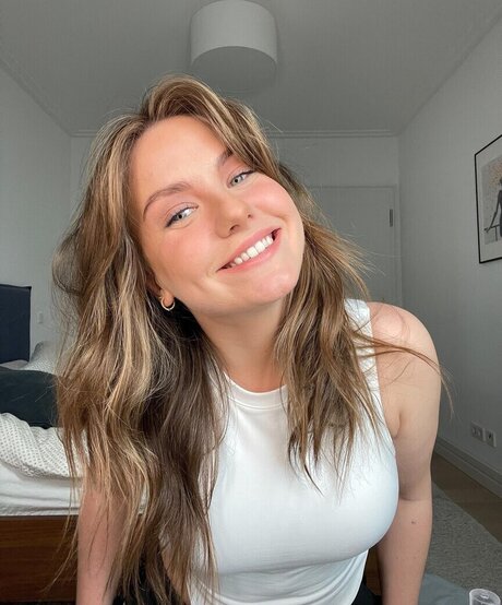bart onlyfans erotische sex bilder