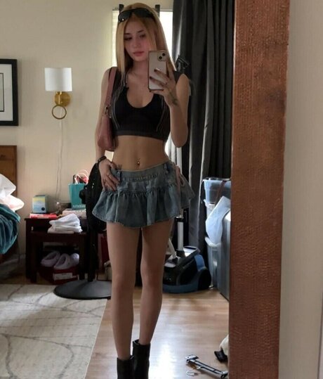 Emilykr0pp perfekte schöne bild