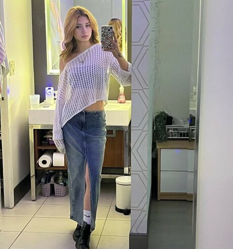 Emilykr0pp hd nackte galerien