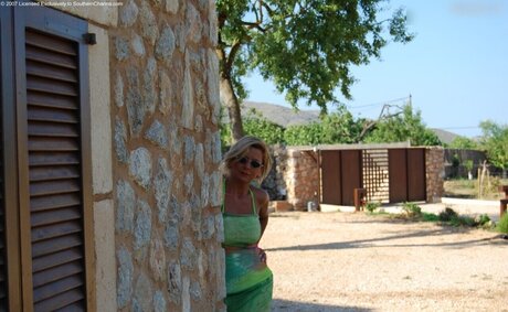 milf brille onlyfans hd kunst bild