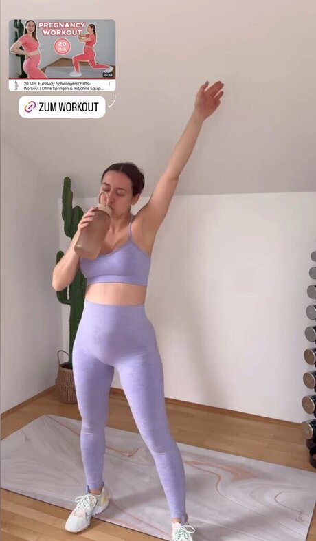dünnes model onlyfans erotische nackt galerie