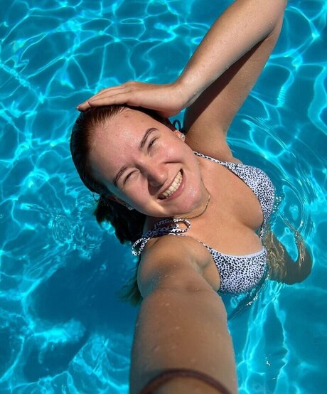 __samjio nackt akt bild