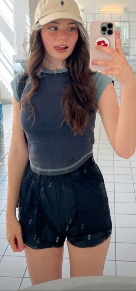 nadinebreaty nette pornostar fotos