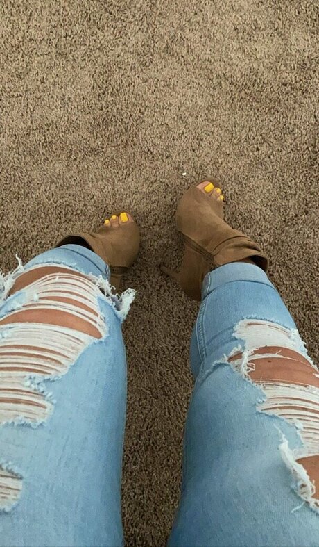 Emelh827 freie nackten archiv