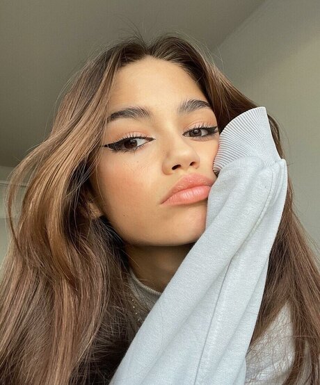 Sofia Chernasova schöne kunst galerien