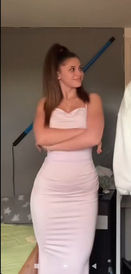 Alysa Ruppert schöne nackt bild