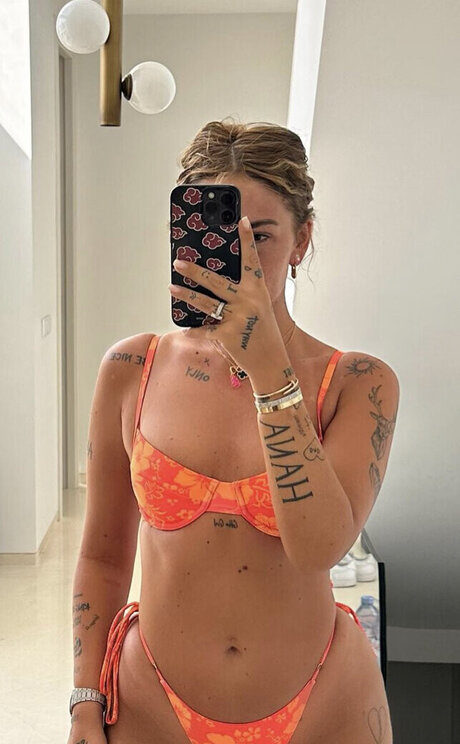 Loredana Zefi hd pornostar galerien