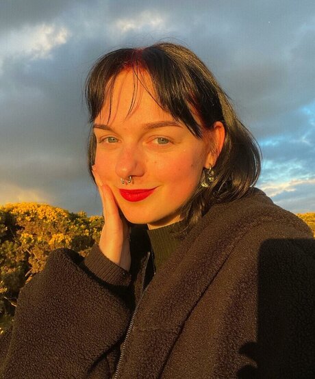 Natali Doll top freie bilder