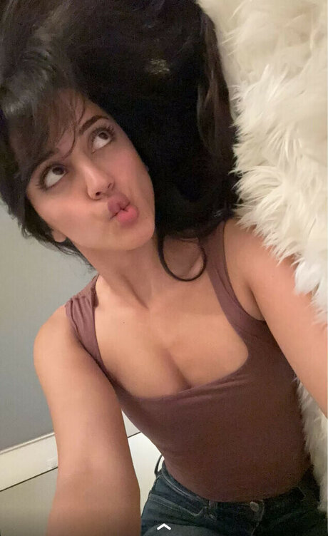 fingern spritzen onlyfans heiße kunst galerie