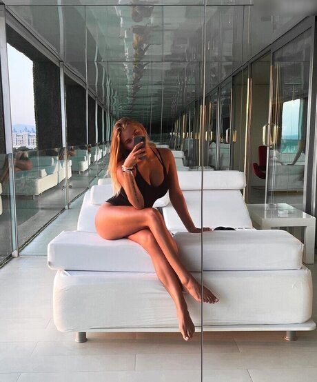 Maxime Ocasek erotische nackte bild